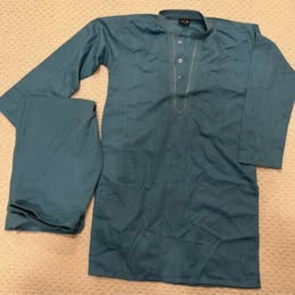 Gently used super soft Boys Teal Kurta and shalwar set - Picture 1 of 3